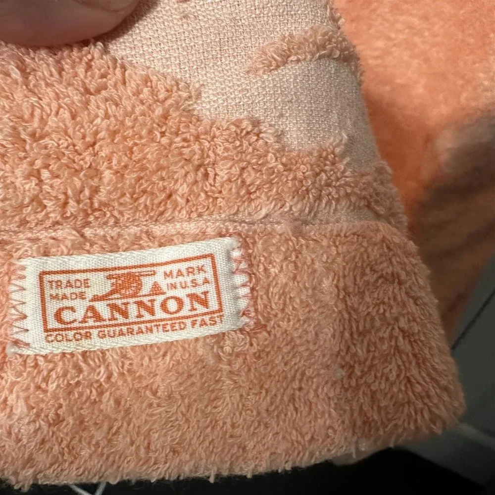 Vintage Cannon Bath Towel Orange sculptured leaf design 70's peach color